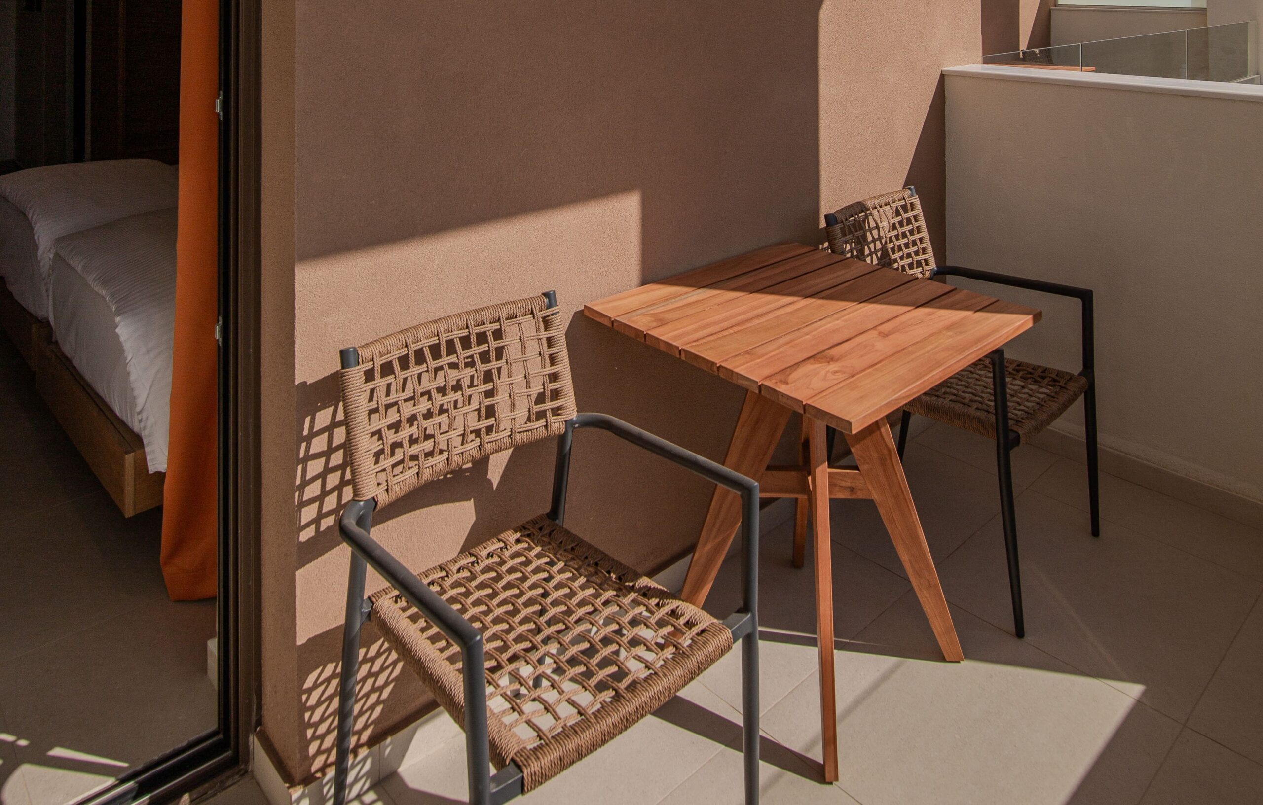 Spacious suites with private veranda in Kissamos for enjoying fresh air and views